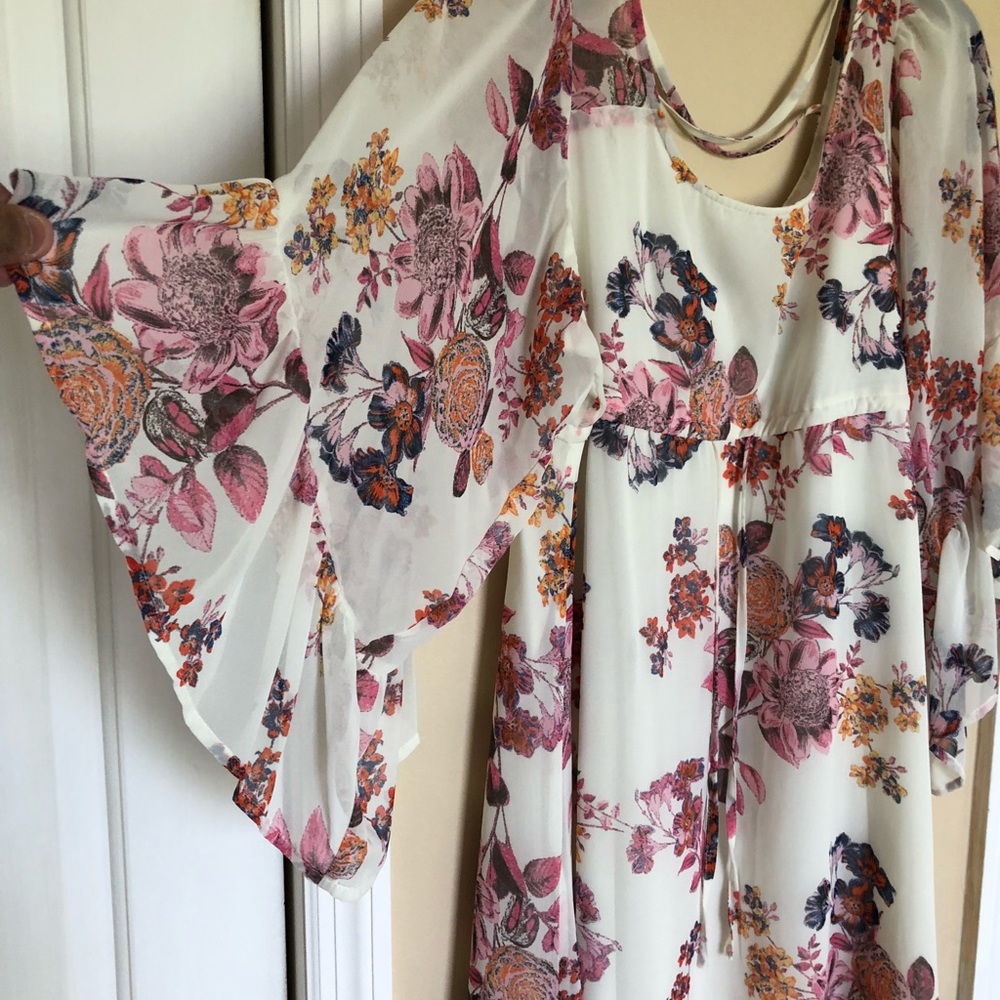 Springtime dress - Picture 2 of 3